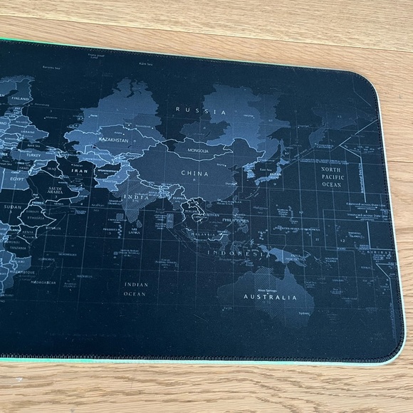 LED light up World Map Mouse Pad - Picture 11 of 12